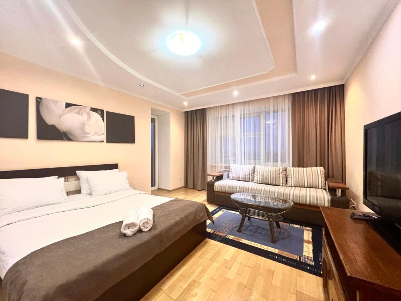 Апартаменти Apartment *